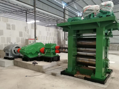 有關(guān)普通金屬軋制
四輥軋機(jī)新穎的設(shè)計思路